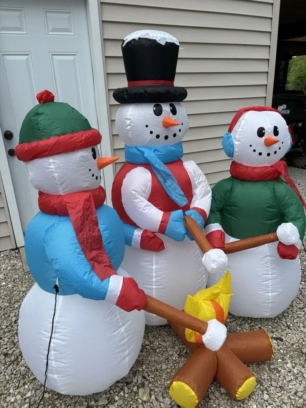 Christmas Inflatable Snowman Family Roasting Marshmallows 5 FT Holiday